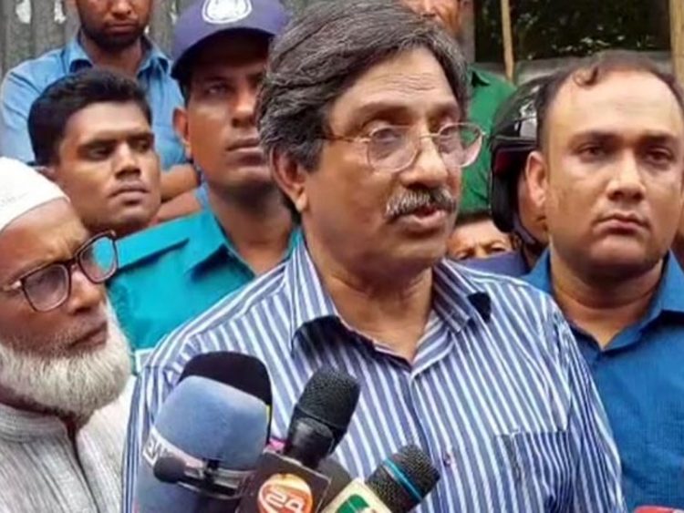 ‘সাংবাদিকের গায়ে হাত তোলার আগে ১০ বার ভাবতে হবে’