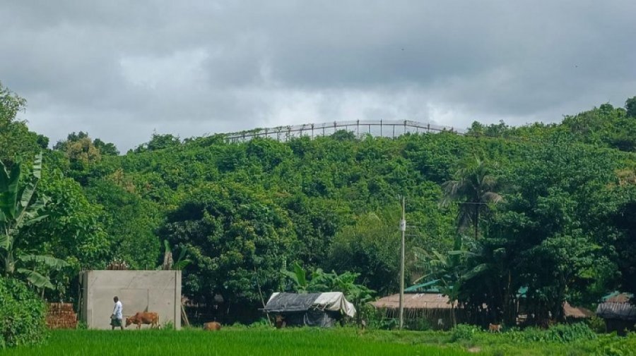 ওপারের যুদ্ধে রোহিঙ্গা ক্যাম্পে ‘অস্বস্তি’